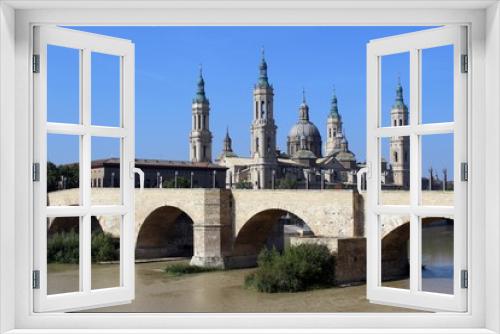 Fototapeta Naklejka Na Ścianę Okno 3D - The Ebro River and Nuestra Señora del Pilar Basilica, Zaragoza, Spain.