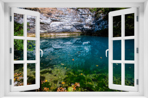 Fototapeta Naklejka Na Ścianę Okno 3D - blue lake in the mountains