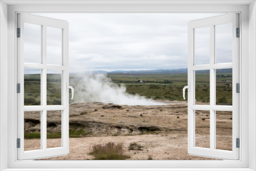 Fototapeta Naklejka Na Ścianę Okno 3D - Der Große Geysir dampfend
