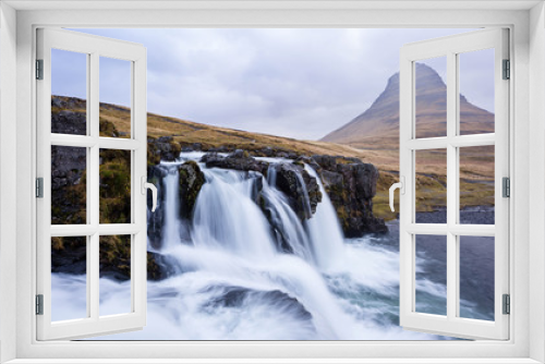 Fototapeta Naklejka Na Ścianę Okno 3D - Kirkjufell waterfalls wide, Iceland