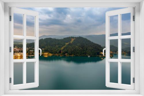 Fototapeta Naklejka Na Ścianę Okno 3D - Lake Bled in the Julian Alps