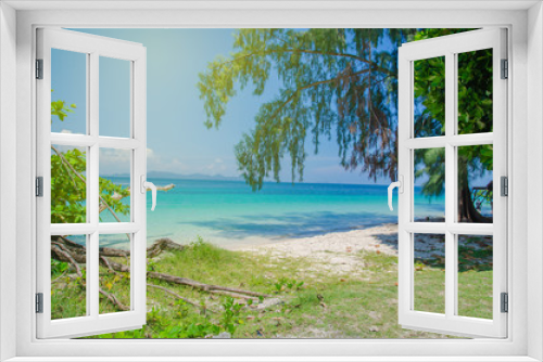 Fototapeta Naklejka Na Ścianę Okno 3D - Calm Sea Ocean And Blue Sky Background