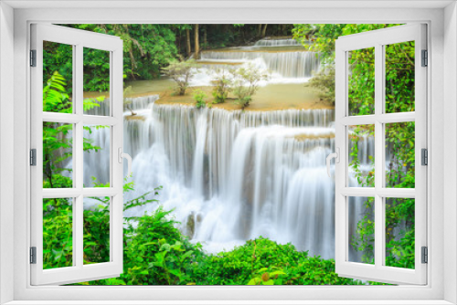 Fototapeta Naklejka Na Ścianę Okno 3D - Huay Mae Kamin Waterfall in Khuean Srinagarindra National Park. The beautiful and famous waterfall in deep forest, Kanchanaburi province, Thailand