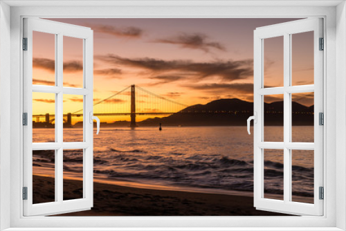 Fototapeta Naklejka Na Ścianę Okno 3D - Golden Gate Bridge Sonnenuntergang