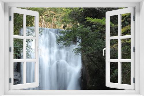 Fototapeta Naklejka Na Ścianę Okno 3D - 桑の木の滝
