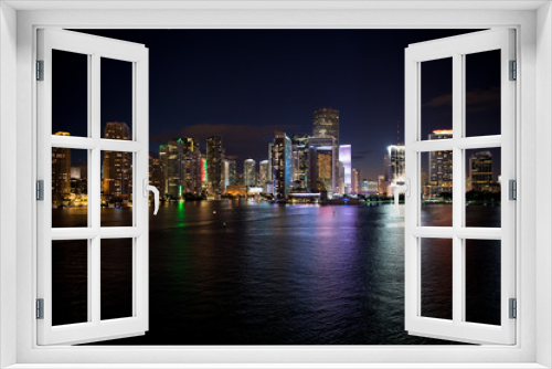 Fototapeta Naklejka Na Ścianę Okno 3D - City skyline panorama on night sky in Miami, USA