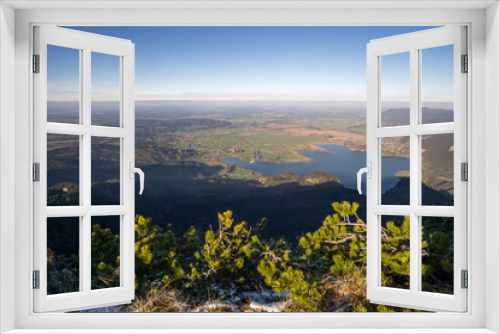 Fototapeta Naklejka Na Ścianę Okno 3D - Panoramic view from Herzogstand to Kochelsee to munich.