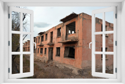 Fototapeta Naklejka Na Ścianę Okno 3D - Abandoned Soviet military base in Central Asia.Residential area.West Bank of Balkhash Lake
