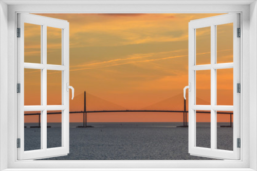 Fototapeta Naklejka Na Ścianę Okno 3D - Sunshine Skyway Bridge Silhouette on Tampa Bay, Florida