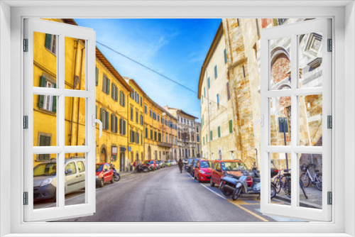 Fototapeta Naklejka Na Ścianę Okno 3D - street in old town Pisa, Italy