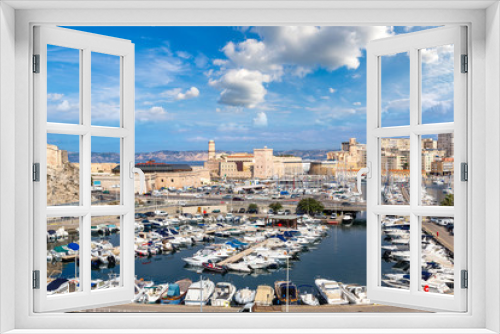 Fototapeta Naklejka Na Ścianę Okno 3D - Saint Jean Castle  and the Vieux port in Marseille