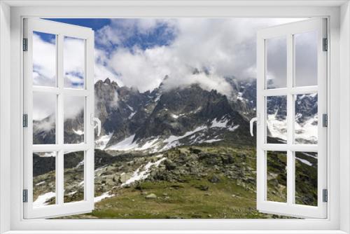 Fototapeta Naklejka Na Ścianę Okno 3D - Mont Blanc massif in June. Alps.