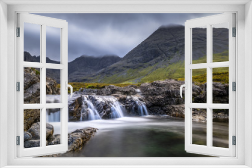 Fototapeta Naklejka Na Ścianę Okno 3D - Beautiful waterfalls in Scotland mountains