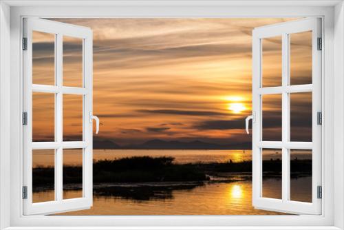 Fototapeta Naklejka Na Ścianę Okno 3D - sunset at beach