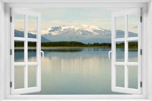 Fototapeta Naklejka Na Ścianę Okno 3D - Morcheau Lake and Castle Rock Mountain in British Columbia, Canada