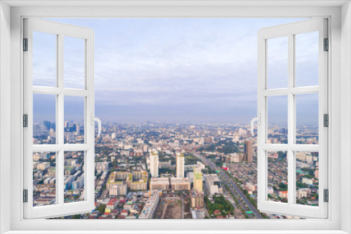Fototapeta Naklejka Na Ścianę Okno 3D - Urban building of Bangkok skyline morning sun rise