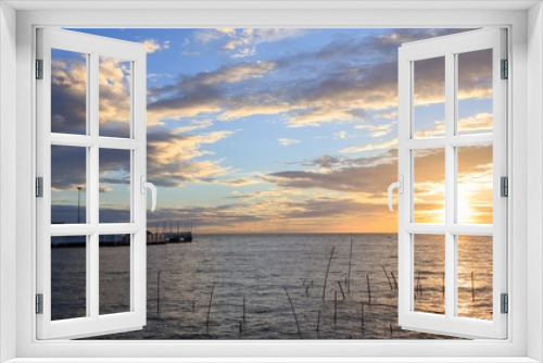Fototapeta Naklejka Na Ścianę Okno 3D - Beautiful sunset at sea.