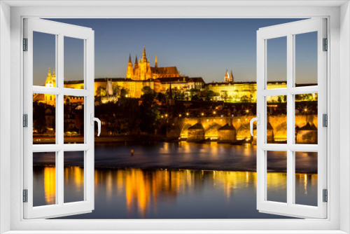 Fototapeta Naklejka Na Ścianę Okno 3D - Prague castle and the Charles bridge at dusk