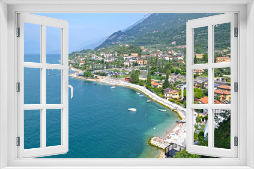 Fototapeta Naklejka Na Ścianę Okno 3D - Wonderful views of lake of Garda Italy