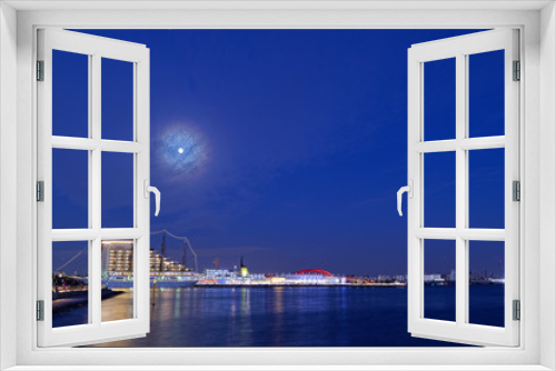 Fototapeta Naklejka Na Ścianę Okno 3D - 神戸港 中突堤から見る新港第一突堤の夜景