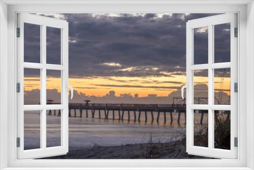Fototapeta Naklejka Na Ścianę Okno 3D - Sunrise over the Pier