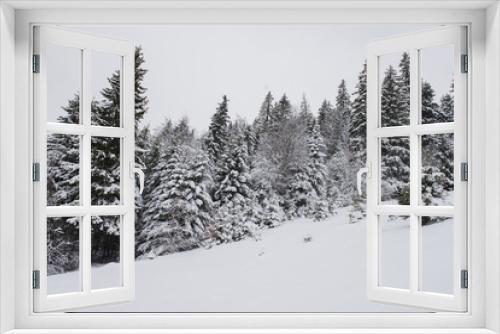 Fototapeta Naklejka Na Ścianę Okno 3D - Winter landscape in Carpathians, Romania