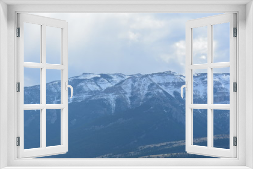 Fototapeta Naklejka Na Ścianę Okno 3D - Icy Peaks in the Rockies