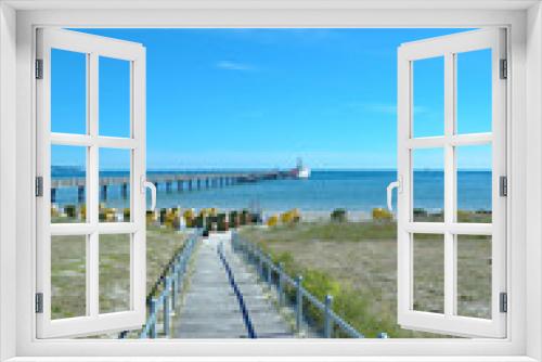 Fototapeta Naklejka Na Ścianę Okno 3D - Strand mit Seebrücke in Binz auf der Insel Rügen,Ostsee,Mecklenburg-Vorpommern,Deutschland