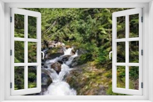 Fototapeta Naklejka Na Ścianę Okno 3D - Pacific Northwest waterfall