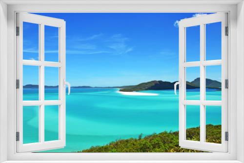 Fototapeta Naklejka Na Ścianę Okno 3D - The stunning clear and turquoise water of The Whitsundays.........