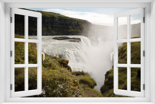 Fototapeta Naklejka Na Ścianę Okno 3D - Gullfoss, one of Iceland's popular waterfalls. 