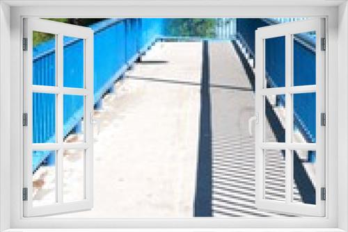 Fototapeta Naklejka Na Ścianę Okno 3D - footbridge in madrid