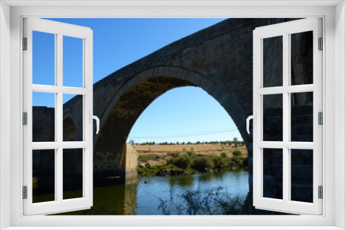 Fototapeta Naklejka Na Ścianę Okno 3D - El Puente del Arzobispo. Pueblo de Toledo, en la comunidad autónoma de Castilla La Mancha (España). Esta localidad destaca por su cerámica, 