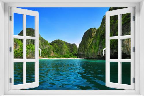 Fototapeta Naklejka Na Ścianę Okno 3D - Maya Bay