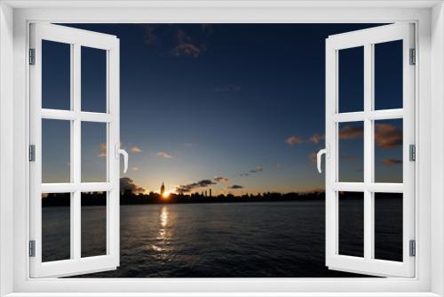 Fototapeta Naklejka Na Ścianę Okno 3D - ニューヨークの夜明け