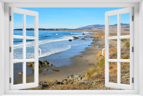 Fototapeta Naklejka Na Ścianę Okno 3D - Pacific coast near San Simeon.