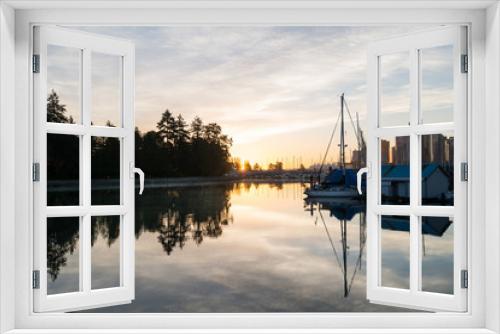 Fototapeta Naklejka Na Ścianę Okno 3D - Sunrise in Vancouver Stanley park  and Coal harbour 