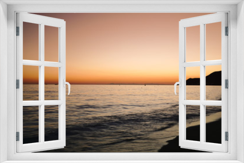 Fototapeta Naklejka Na Ścianę Okno 3D - Sunset at sea. Sunset at Antalya beach.