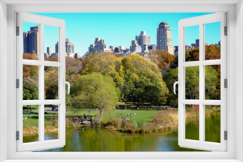 Fototapeta Naklejka Na Ścianę Okno 3D - early autumn in Central Park, New York