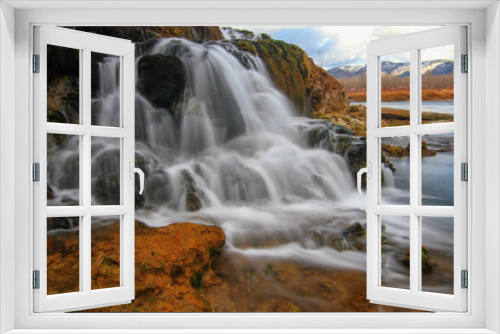 Fototapeta Naklejka Na Ścianę Okno 3D - Waterfall in Idaho