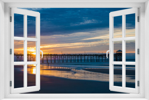 Fototapeta Naklejka Na Ścianę Okno 3D - Atlantic beach pier on the North Carolina coast at sunset