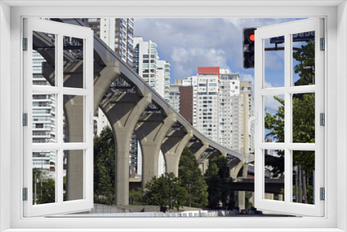 Fototapeta Naklejka Na Ścianę Okno 3D - Elevated line of the Sao Paulo Metro monorail