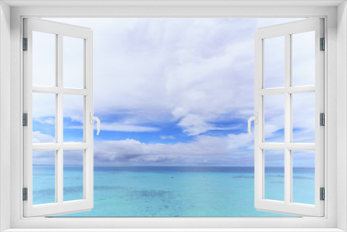Fototapeta Naklejka Na Ścianę Okno 3D - Beautiful white clouds , blue sky and crystal clear turquoise sea in tropical Maldives island