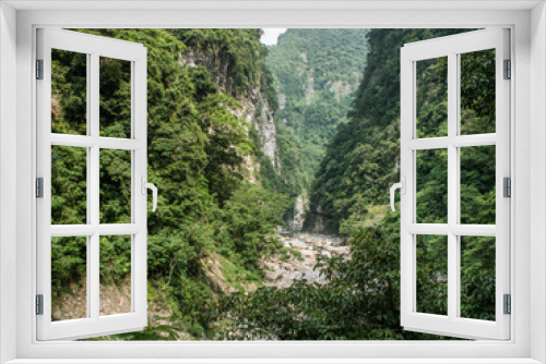 Fototapeta Naklejka Na Ścianę Okno 3D - Mountain Gorge