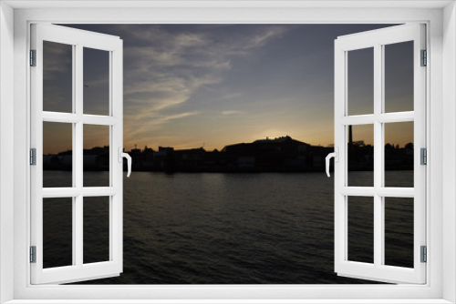 Fototapeta Naklejka Na Ścianę Okno 3D - Lübeck, Hafen am Abend