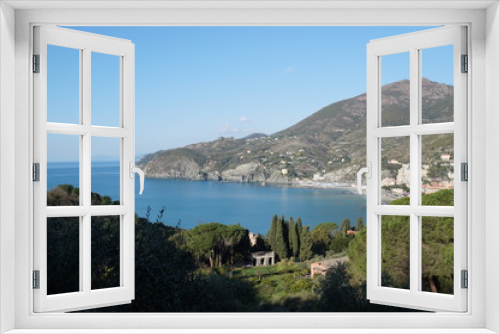 Fototapeta Naklejka Na Ścianę Okno 3D - Levanto gulf view, Cinque Terre, Italy