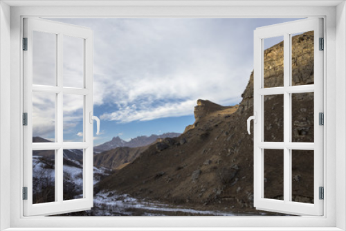 Fototapeta Naklejka Na Ścianę Okno 3D - Горный пейзаж. Красивый вид на высокие скалы, живописное ущелье, дикая природа Северного Кавказа