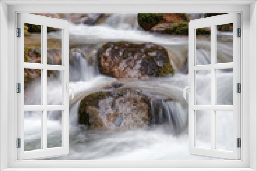 Fototapeta Naklejka Na Ścianę Okno 3D - Ruisseau et cascades des Vosges