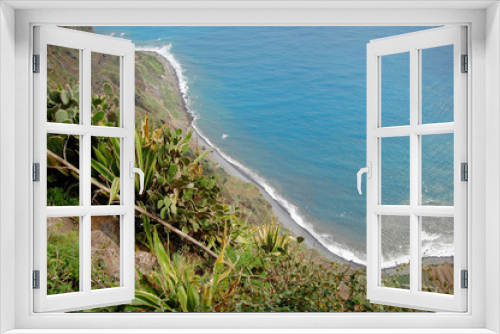 Fototapeta Naklejka Na Ścianę Okno 3D - THE BEACH BELOW