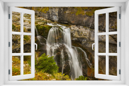 Fototapeta Naklejka Na Ścianę Okno 3D - Otoño en los Pirineos